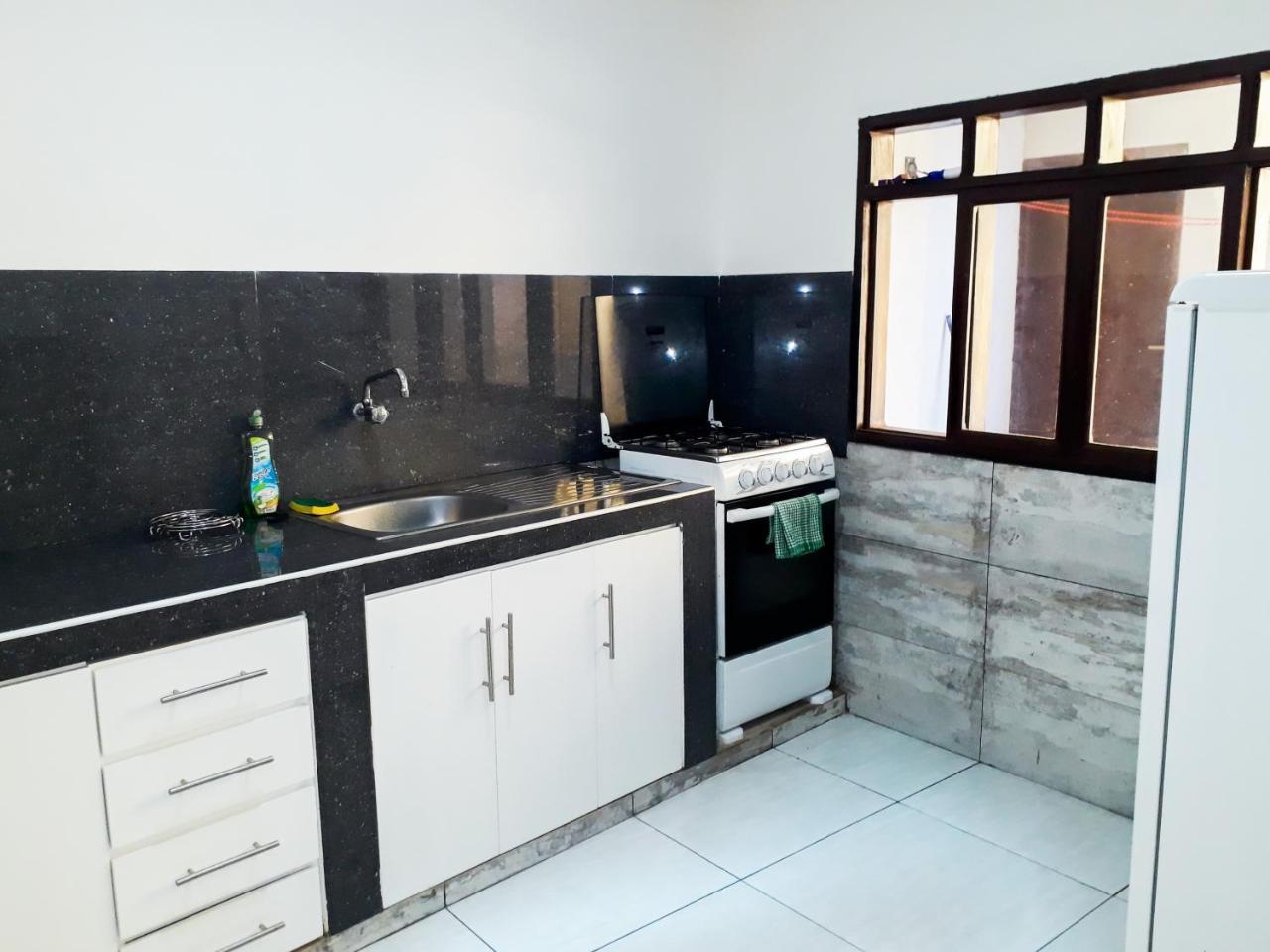 City Lodge Apart ซานตาครูซเดอลาเซียร์รา ภายนอก รูปภาพ