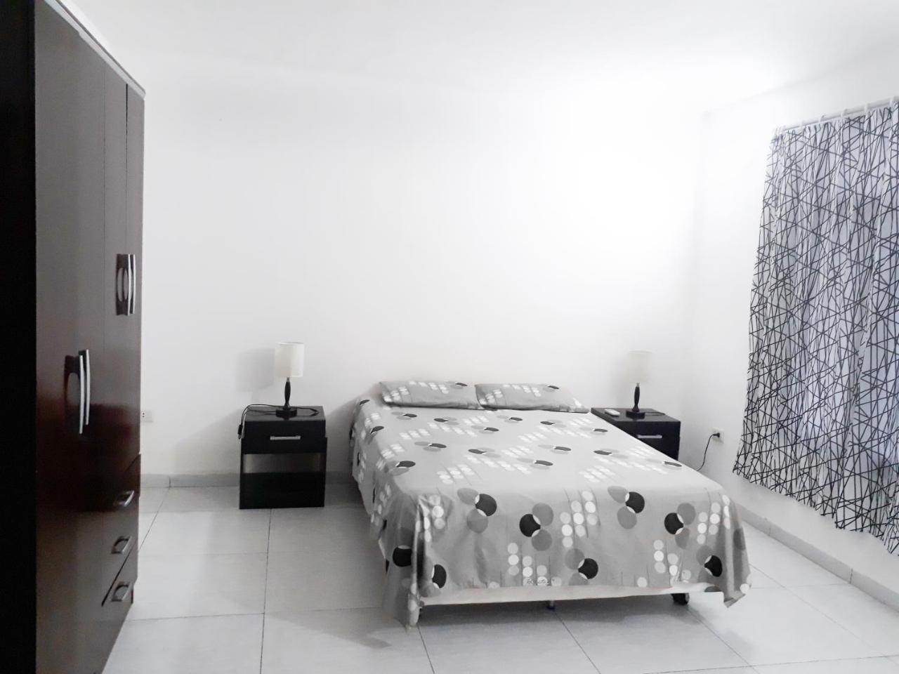 City Lodge Apart ซานตาครูซเดอลาเซียร์รา ภายนอก รูปภาพ